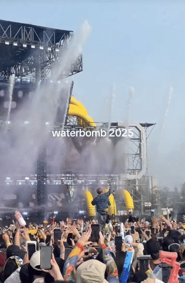 Muốn “ướt sũng” cùng idol: Chỉ có thể đến WATERBOMB!- Ảnh 2.