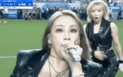 Phong độ nhất thời, đẳng cấp là mãi mãi: 1 giây trật nhịp cho thấy “chị đại Kpop” out trình đến thế nào!- Ảnh 2.
