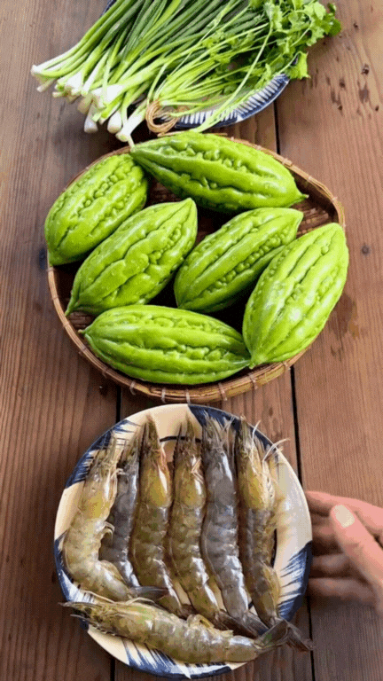 Món khổ qua nhồi thịt làm thêm bước này vừa sang xịn hơn mà ăn ngon bất ngờ, đến nhà hàng cũng phải "chào thua"- Ảnh 1.