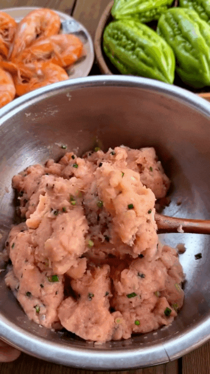 Món khổ qua nhồi thịt làm thêm bước này vừa sang xịn hơn mà ăn ngon bất ngờ, đến nhà hàng cũng phải "chào thua"- Ảnh 8.