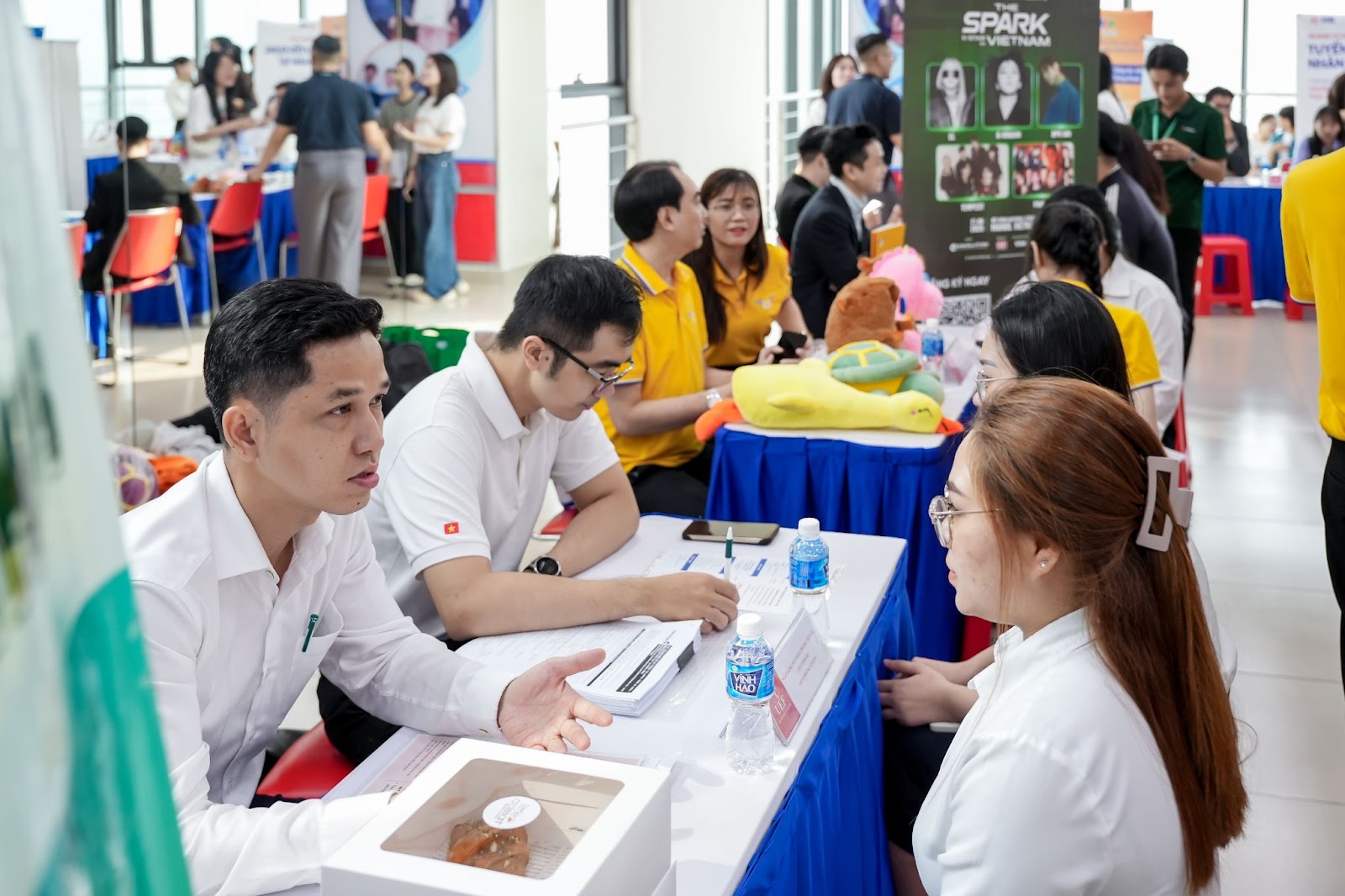 “Chốt” đăng ký nguyện vọng, thí sinh vẫn tìm thêm cơ hội chắc suất vào đại học- Ảnh 5.