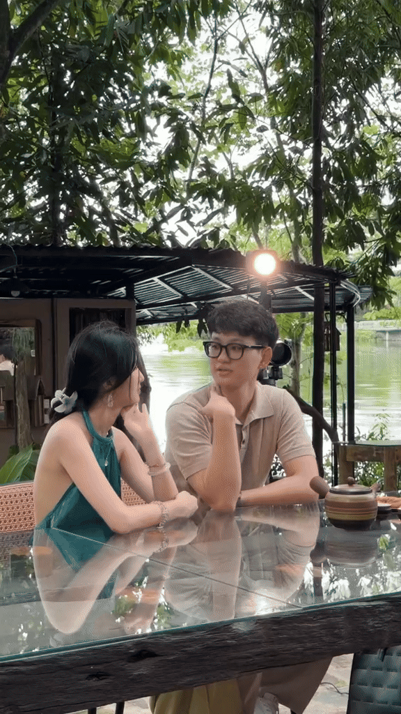 Cả nhà Nàng Mơ đang làm trò gì vậy?- Ảnh 3.