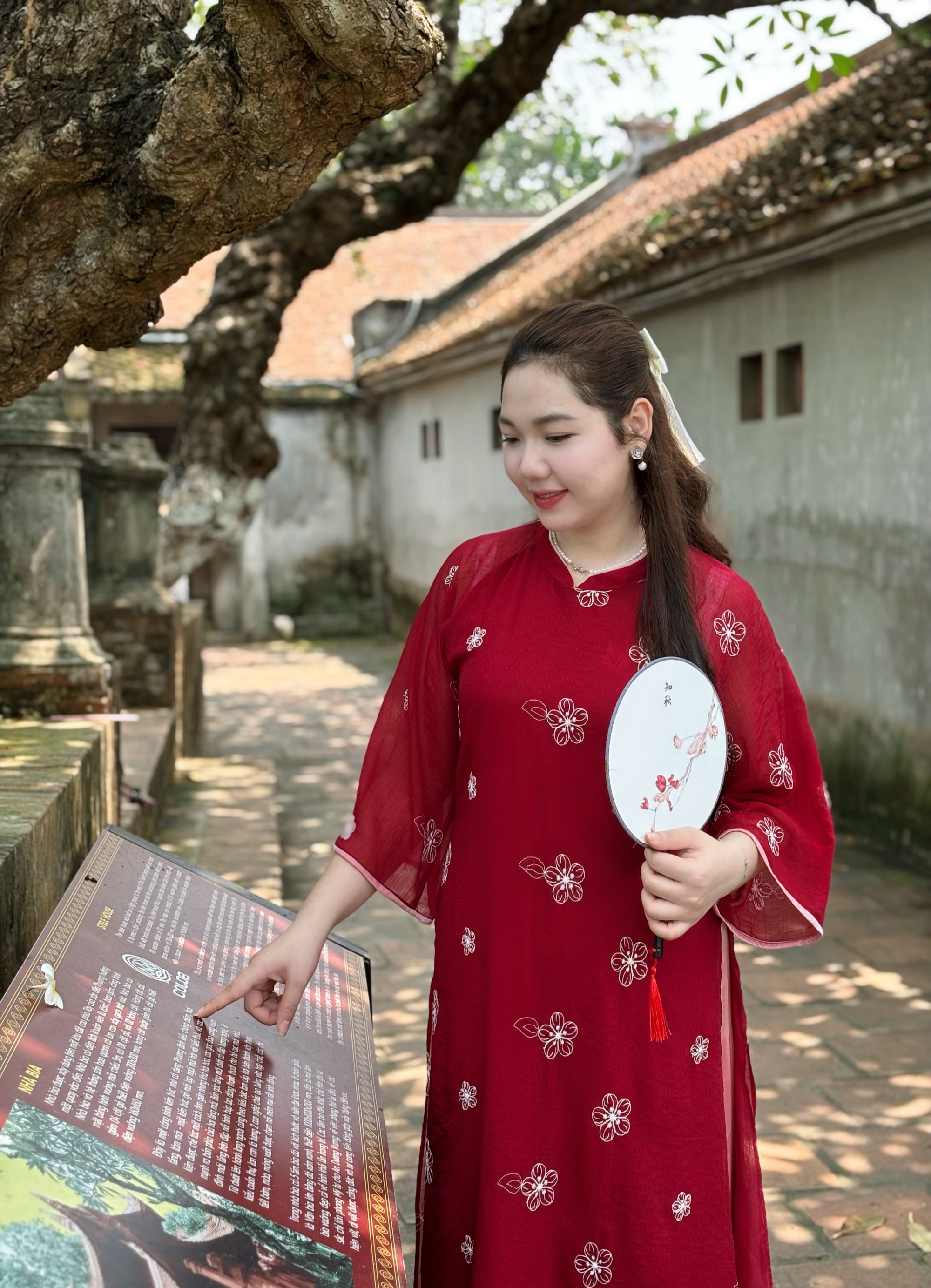 Những thiết kế áo dài thướt tha mà vẫn tôn dáng dành cho các nàng có vóc dáng đầy đặn- Ảnh 3.