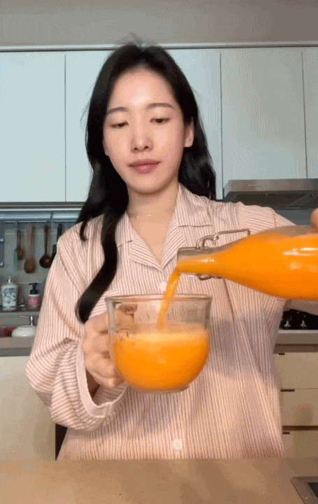Chống già ở tuổi ngoài 35: Mỗi ngày uống một cốc nước màu cam được ví như "vitamin C trẻ hóa" làn da- Ảnh 7.