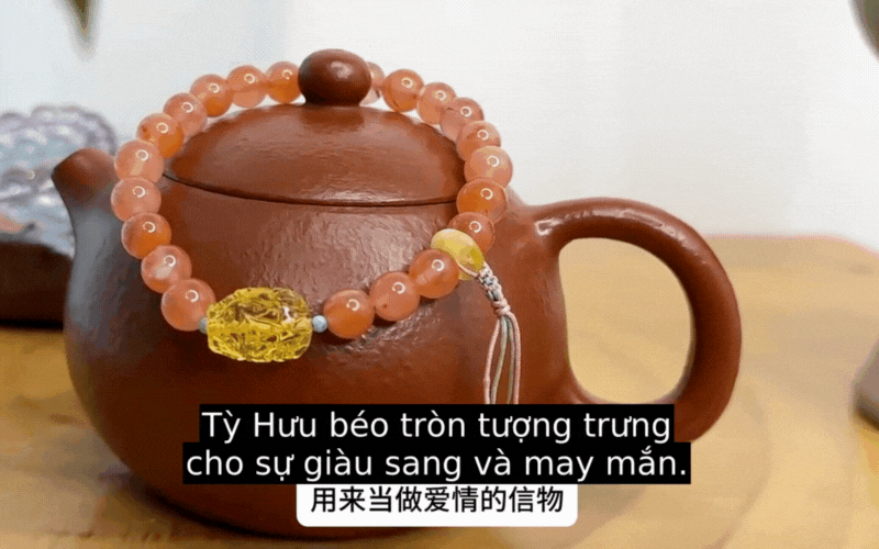 Vận may nằm trong cách bạn mặc: Bí quyết từ phụ kiện phong thủy mà bạn chưa biết- Ảnh 4. Vận may nằm trong cách bạn mặc: Bí quyết từ phụ kiện phong thủy mà bạn chưa biết- Ảnh 4.