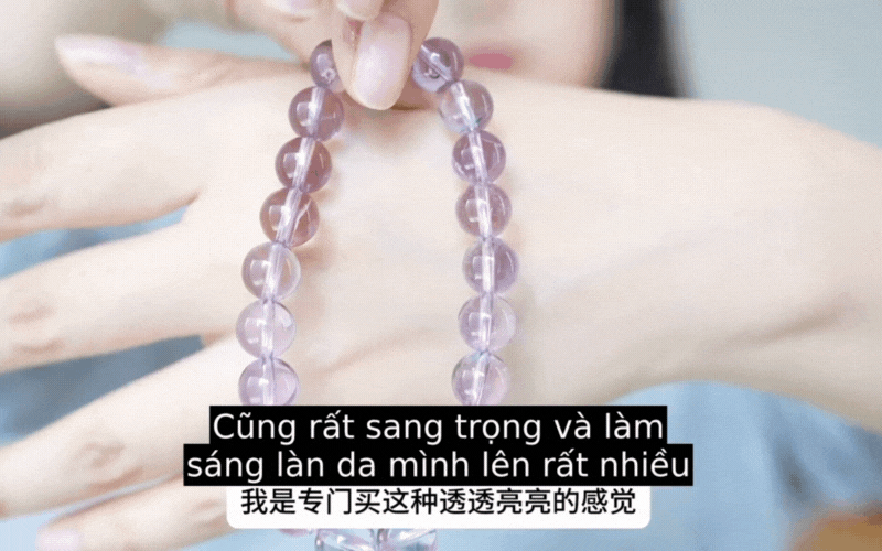 Vận may nằm trong cách bạn mặc: Bí quyết từ phụ kiện phong thủy mà bạn chưa biết- Ảnh 3. Vận may nằm trong cách bạn mặc: Bí quyết từ phụ kiện phong thủy mà bạn chưa biết- Ảnh 3.