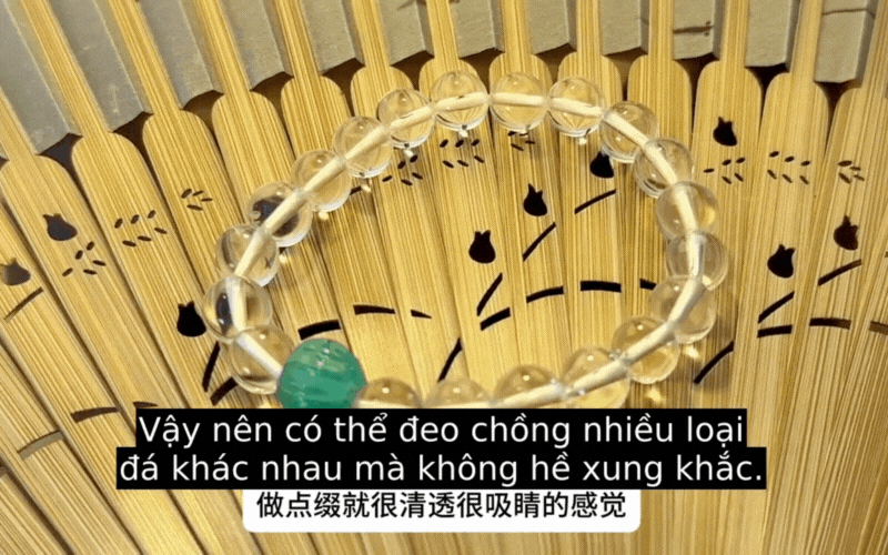 Vận may nằm trong cách bạn mặc: Bí quyết từ phụ kiện phong thủy mà bạn chưa biết- Ảnh 6. Vận may nằm trong cách bạn mặc: Bí quyết từ phụ kiện phong thủy mà bạn chưa biết- Ảnh 6.