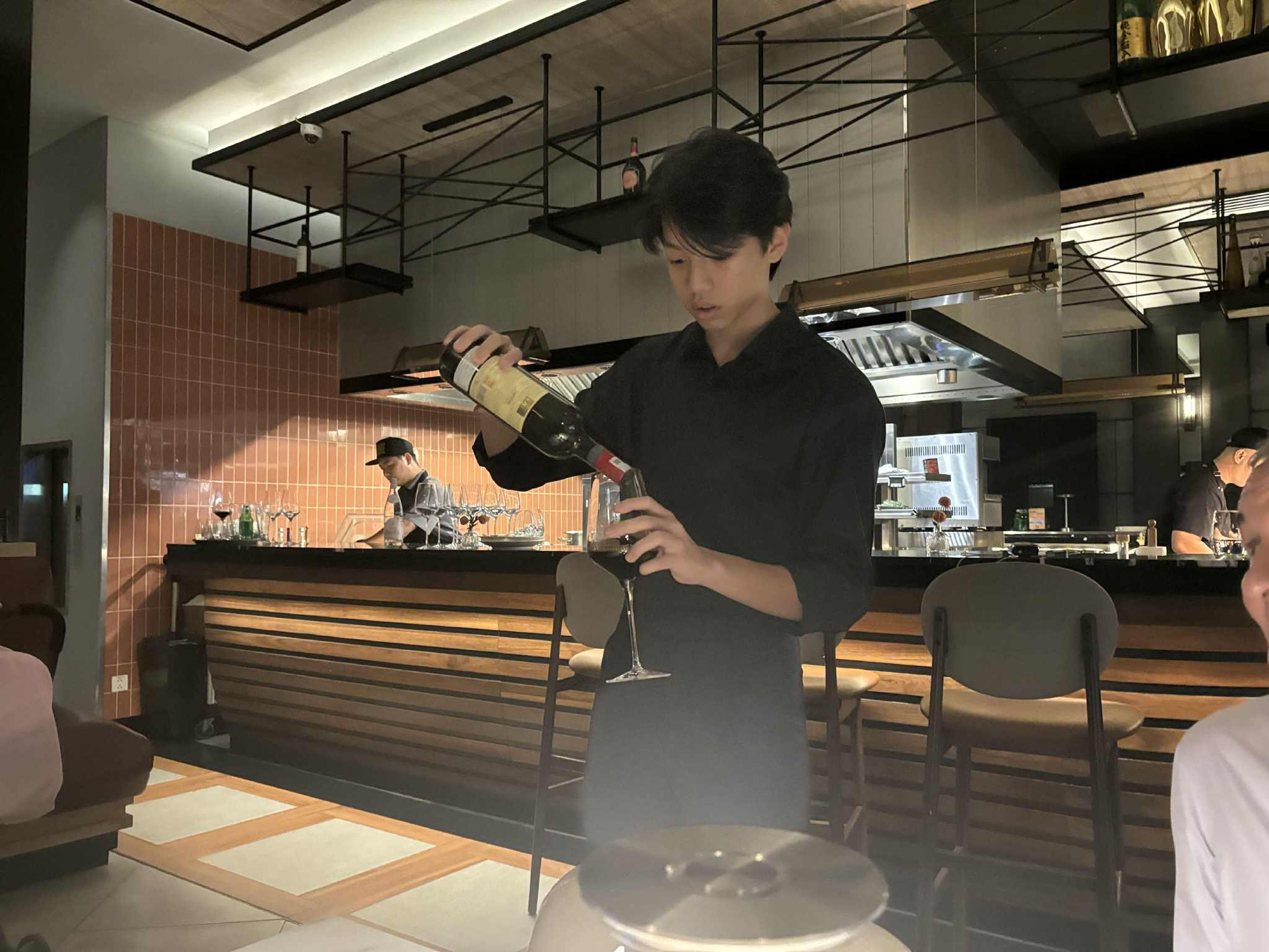 Cậu cả Subeo đến tập đoàn của gia đình thực tập, nhìn chi tiết này thực sự phải khéo Cường Đô La khéo dạy!- Ảnh 3.