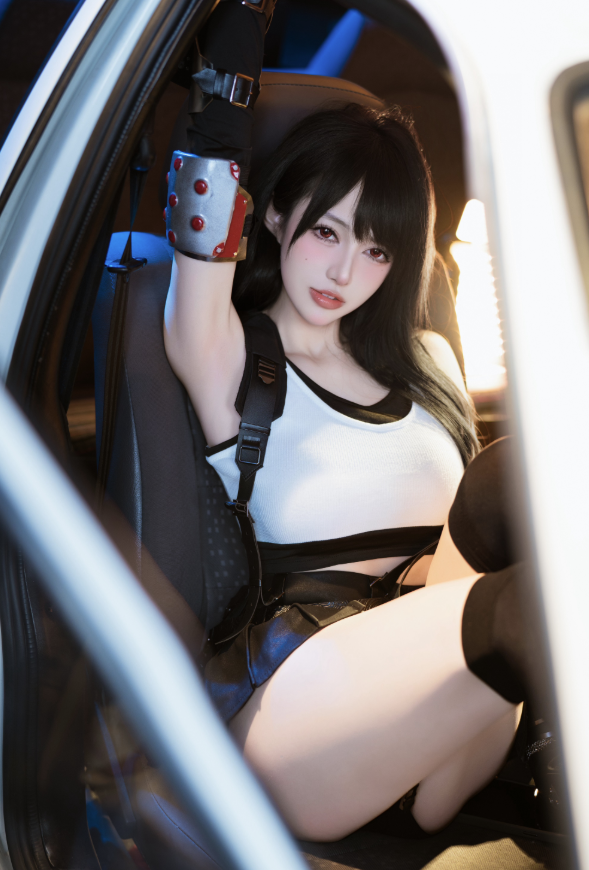 Hé lộ loạt ảnh đời thường "đốn tim" của cô nàng cosplay Tifa đang gây "bão mạng"- Ảnh 4.