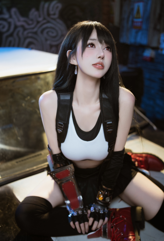 Hé lộ loạt ảnh đời thường "đốn tim" của cô nàng cosplay Tifa đang gây "bão mạng"- Ảnh 2.
