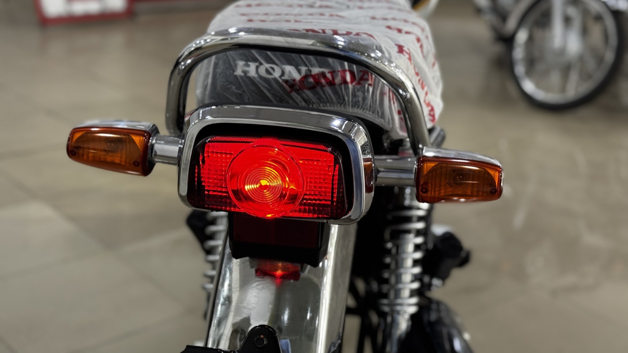 Đại lý báo sắp mang về Việt Nam mẫu xe Honda mới: Đẹp lạ, đầy bình đi hơn 400km, giá quy đổi hơn 40 triệu- Ảnh 5.