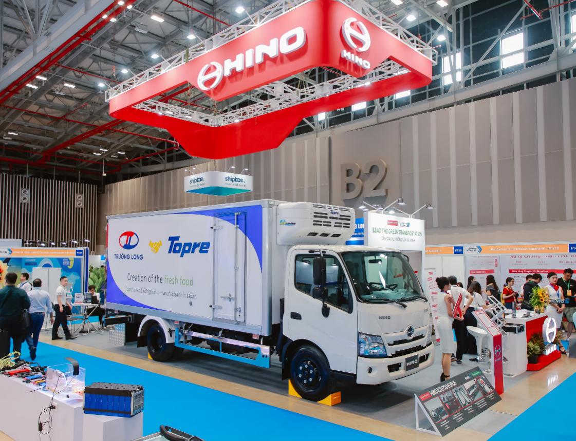 Hino Motors Việt Nam giới thiệu dòng xe tải Euro5 và IHINO-CONNECT tại VILOG 2025- Ảnh 4.