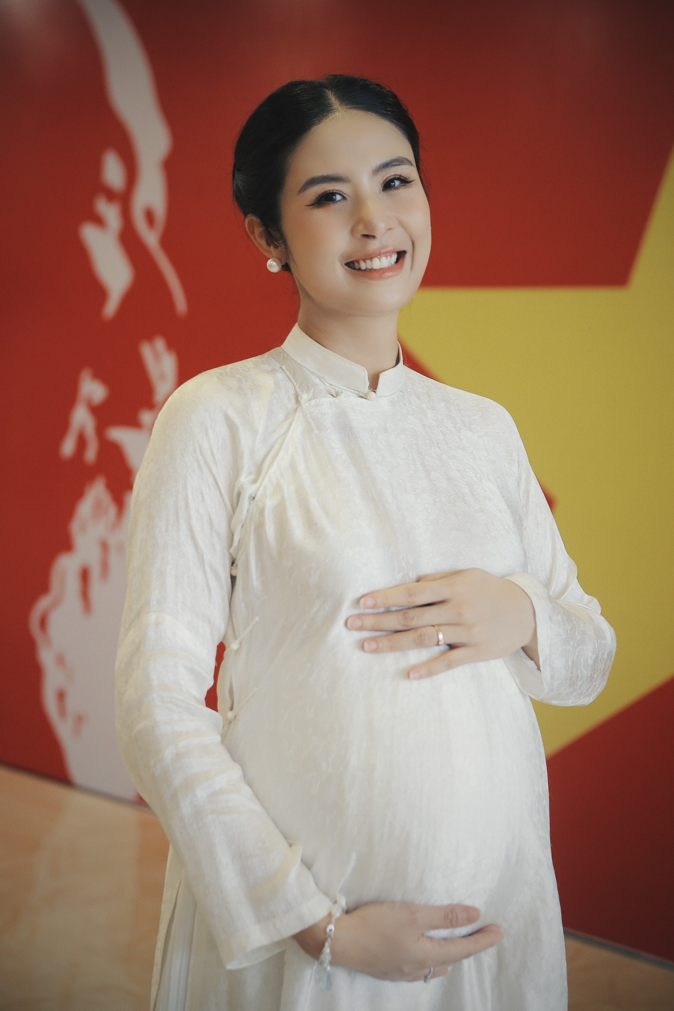 Dàn sao nhuộm đỏ MXH, không khí vui hơn Tết: Outfit xịn nhất chính là Dàn sao nhuộm đỏ MXH, không khí vui hơn Tết: Outfit xịn nhất chính là