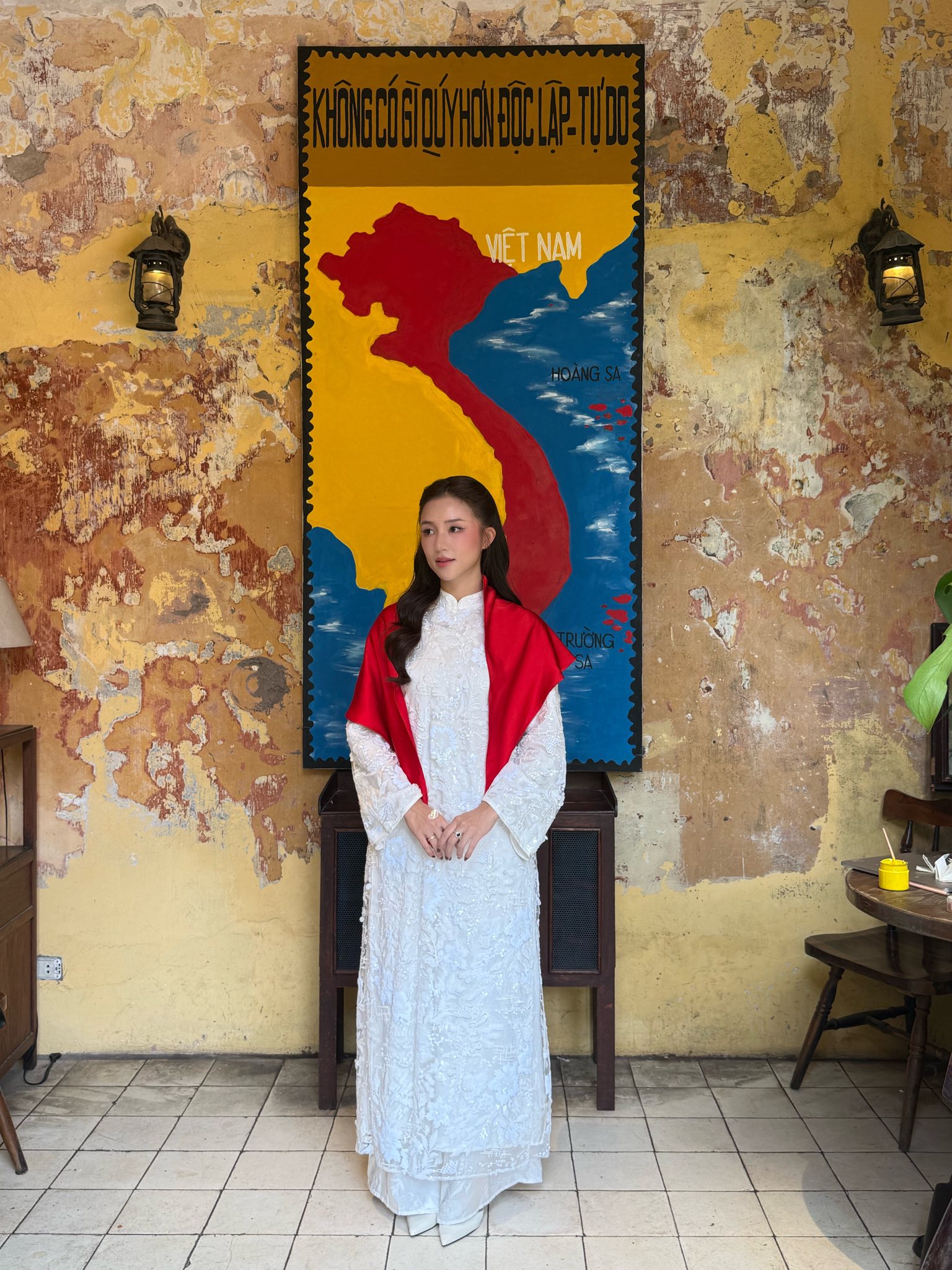 Dàn sao nhuộm đỏ MXH, không khí vui hơn Tết: Outfit xịn nhất chính là Dàn sao nhuộm đỏ MXH, không khí vui hơn Tết: Outfit xịn nhất chính là
