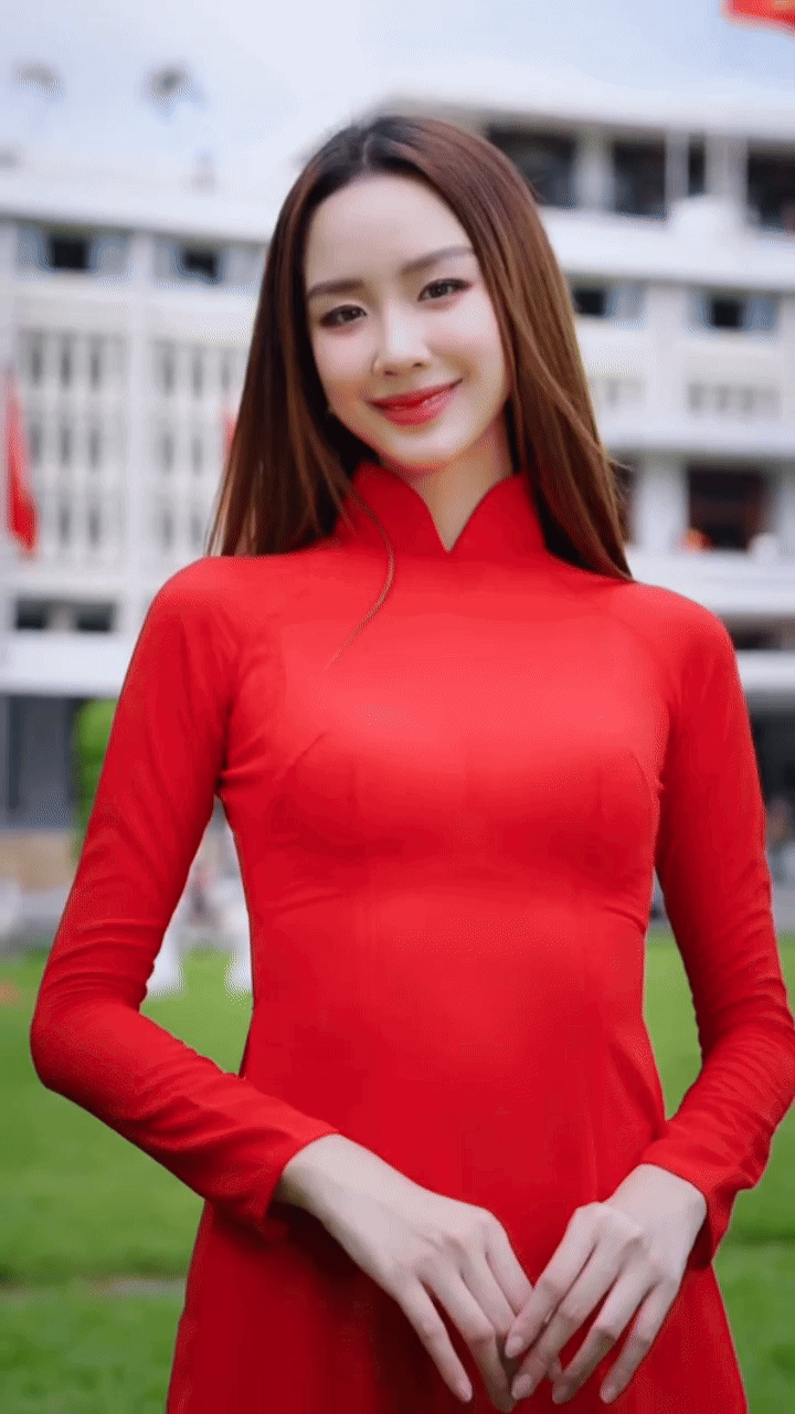 Dàn sao nhuộm đỏ MXH, không khí vui hơn Tết: Outfit xịn nhất chính là Dàn sao nhuộm đỏ MXH, không khí vui hơn Tết: Outfit xịn nhất chính là