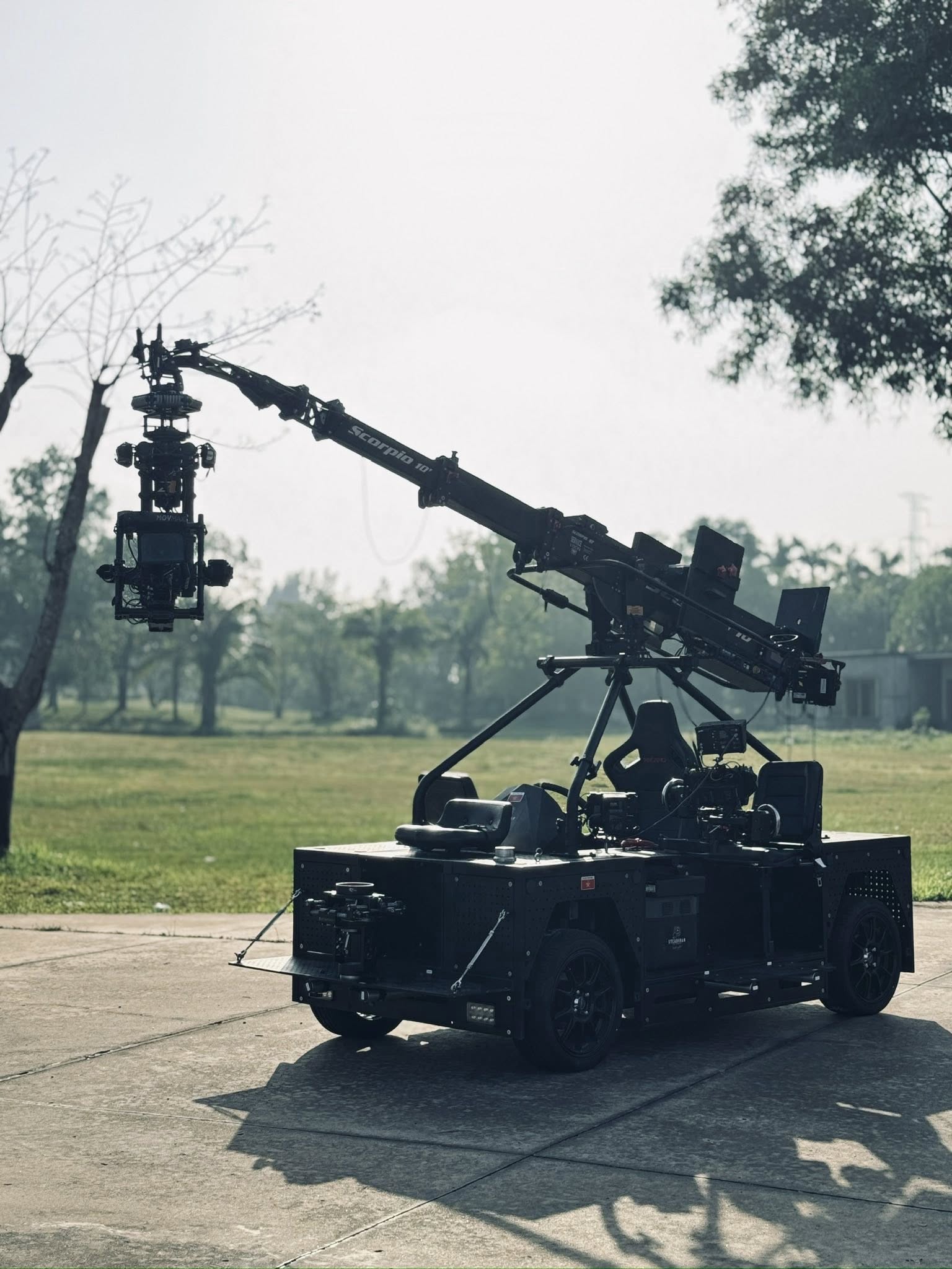 Dàn xe camera khủng của Lê Bảo Hân sẵn sàng phục vụ A80: Đoàn làm phim Fast & Furious cũng có xe tương tự- Ảnh 2.