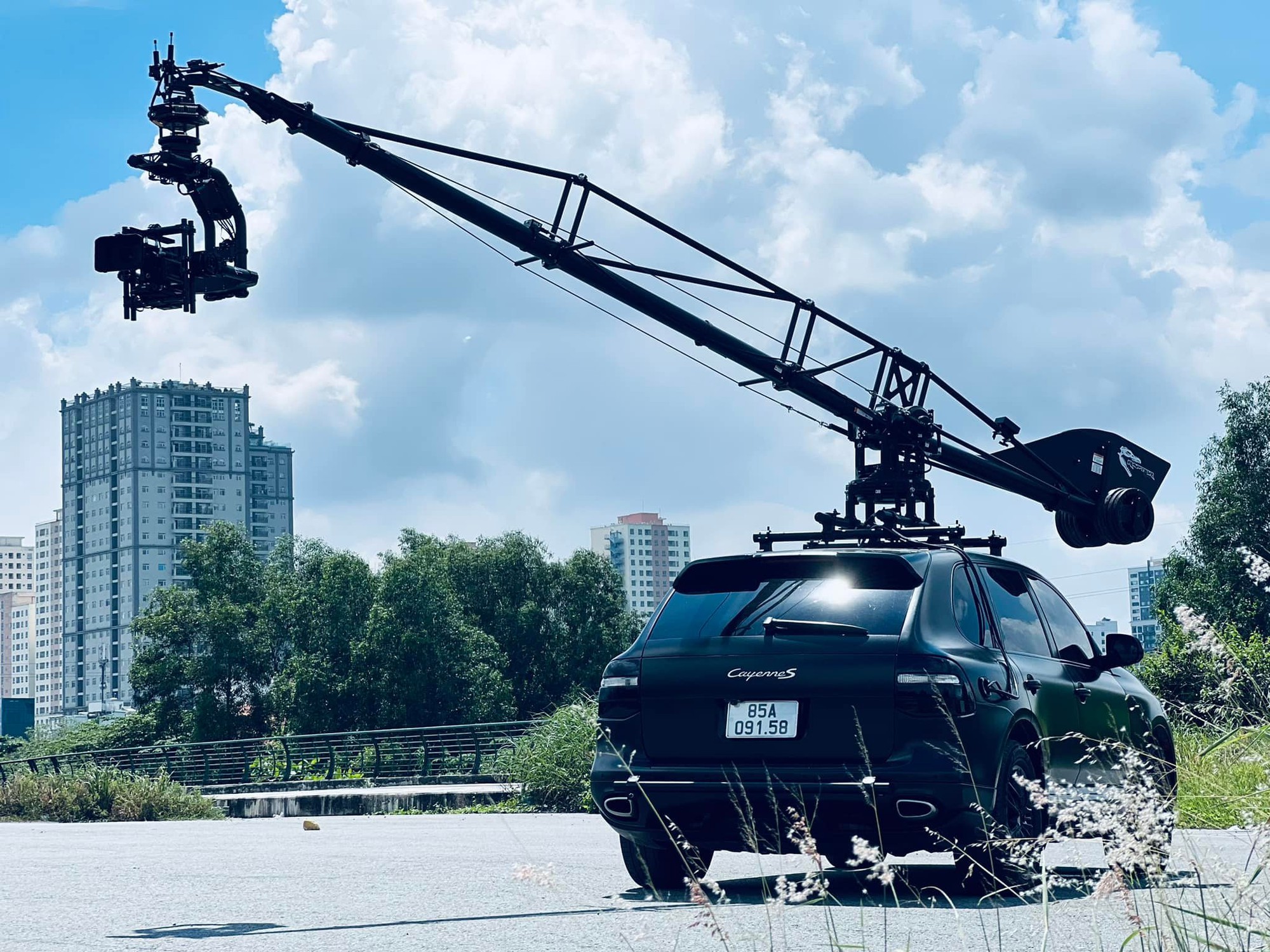 Dàn xe camera khủng của Lê Bảo Hân sẵn sàng phục vụ A80: Đoàn làm phim Fast & Furious cũng có xe tương tự- Ảnh 7.