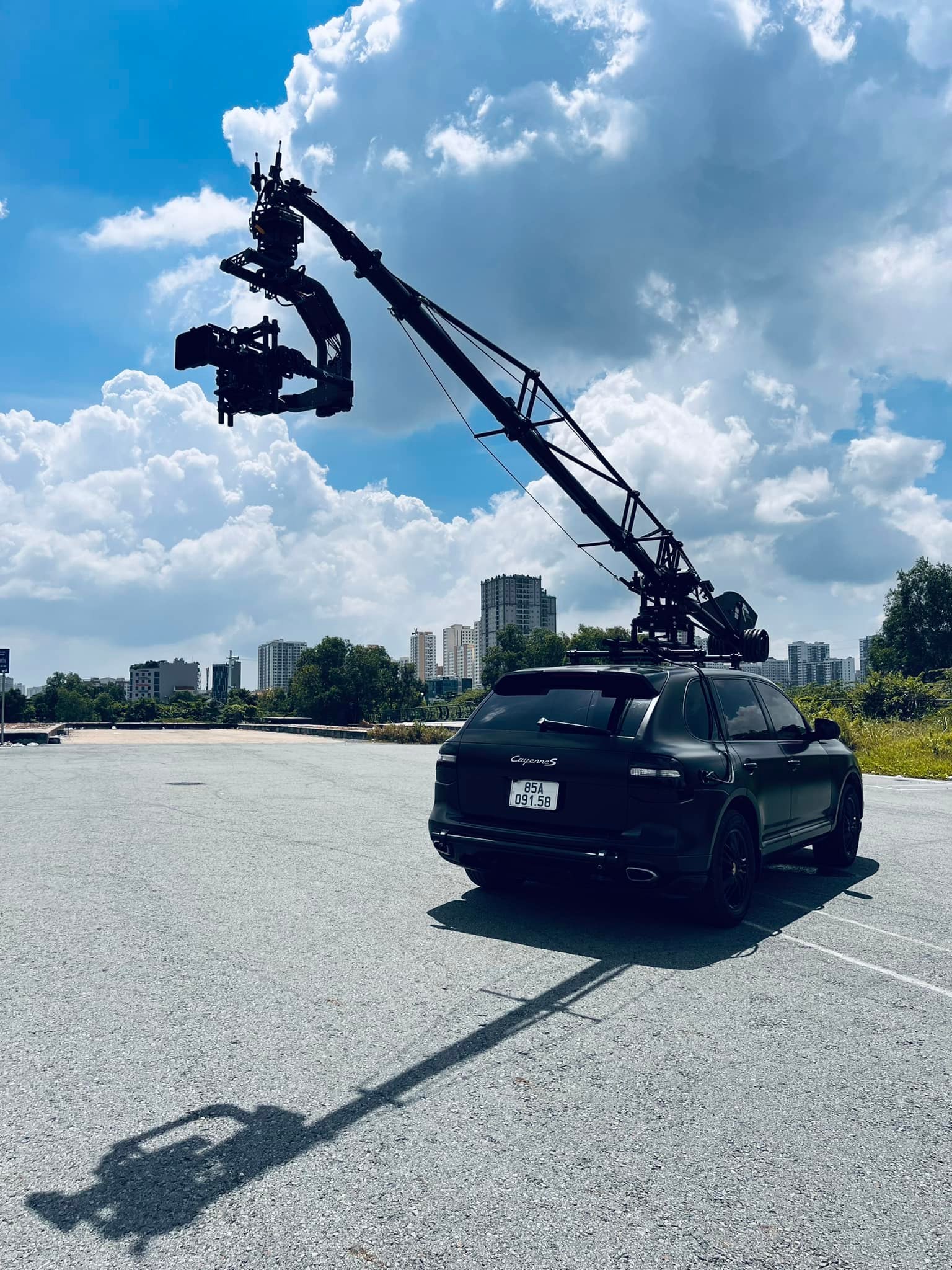 Dàn xe camera khủng của Lê Bảo Hân sẵn sàng phục vụ A80: Đoàn làm phim Fast & Furious cũng có xe tương tự- Ảnh 10.