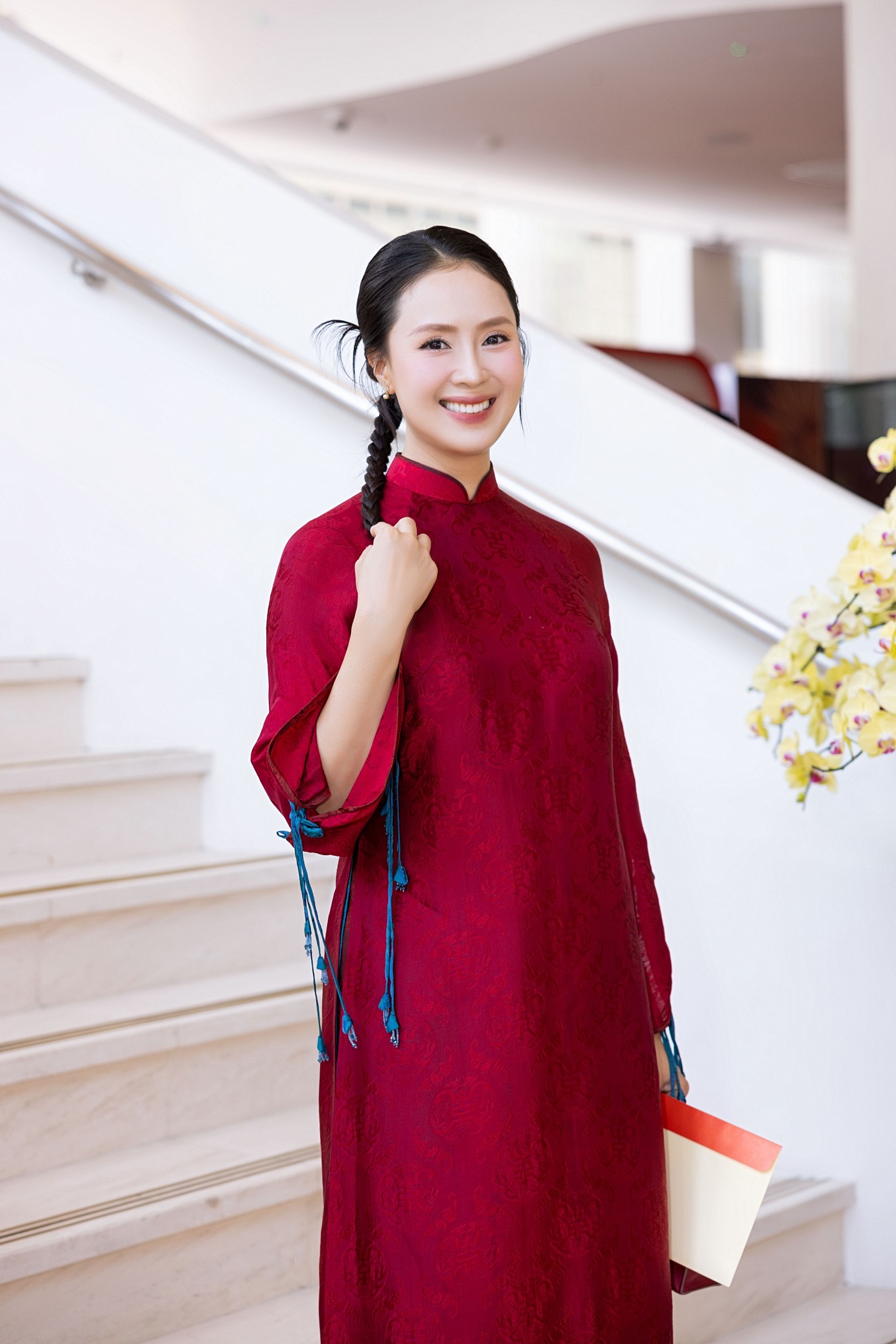 Sau A80, áo dài đỏ tạo cơn sốt khắp MXH, và đây là  những mẫu áo đốn tim phái đẹp trong thời gian tới- Ảnh 1.