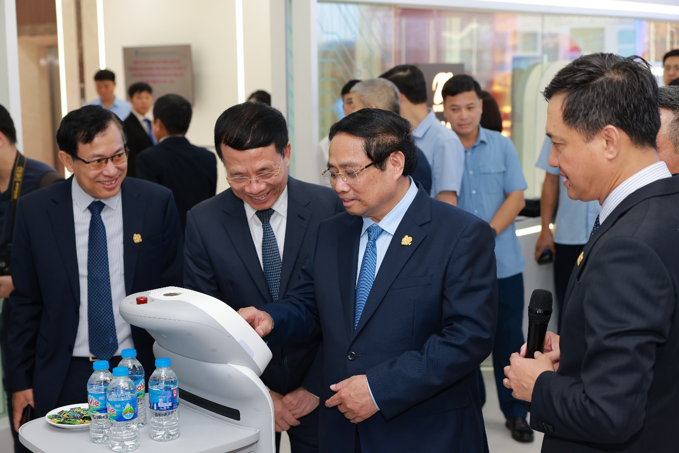 VNPT đề xuất triển khai 4 nhiệm vụ trọng tâm về AI- Ảnh 3.