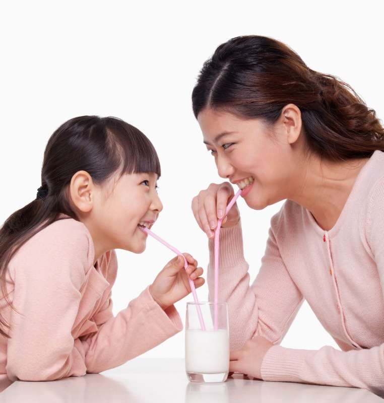 Mẹ Gen Z chọn sữa: Từ nghe review sang đọc bảng thành phần - xu hướng nuôi con thời đại mới- Ảnh 1.