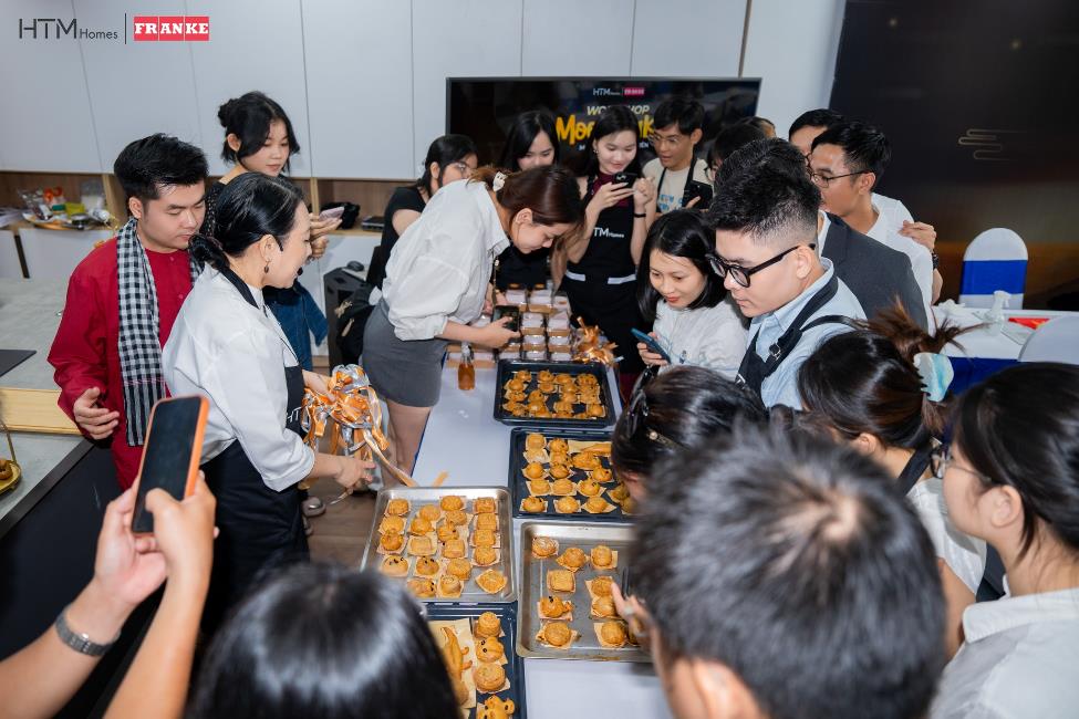 Cùng HTM Homes & FRANKE đưa tinh hoa truyền thống vào gian bếp chuẩn châu Âu qua workshop Mooncake- Ảnh 3. Cùng HTM Homes & FRANKE đưa tinh hoa truyền thống vào gian bếp chuẩn châu Âu qua workshop Mooncake- Ảnh 3.