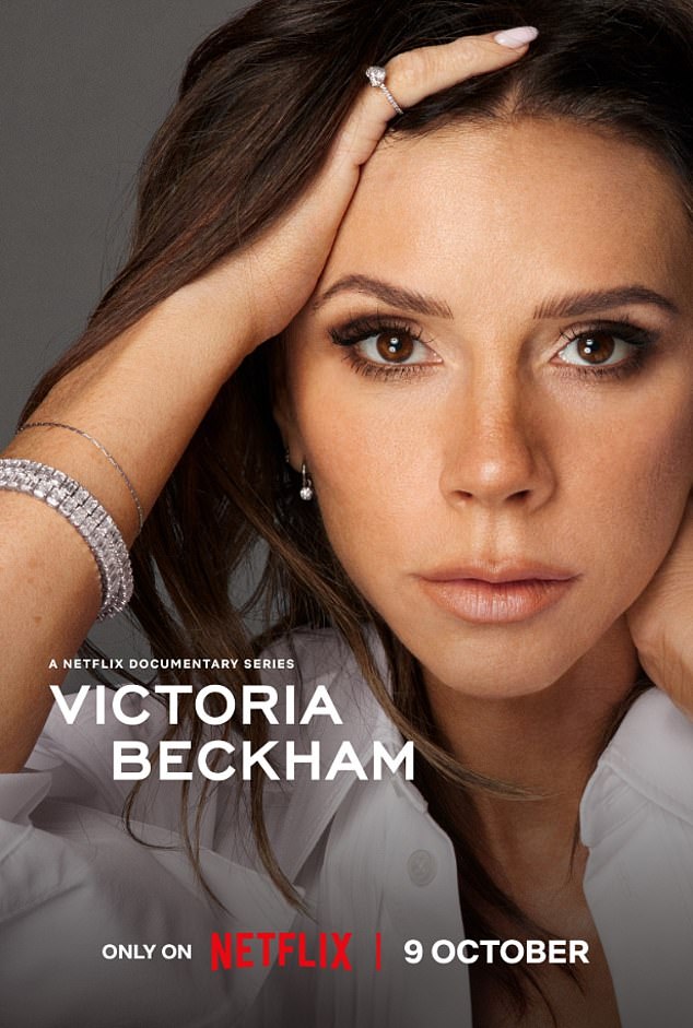 Victoria Beckham dát kim cương đẳng cấp trong phim tài liệu, lý do con cả bất hiếu vẫn xuất hiện dù 'cạch mặt' gia đình- Ảnh 1.