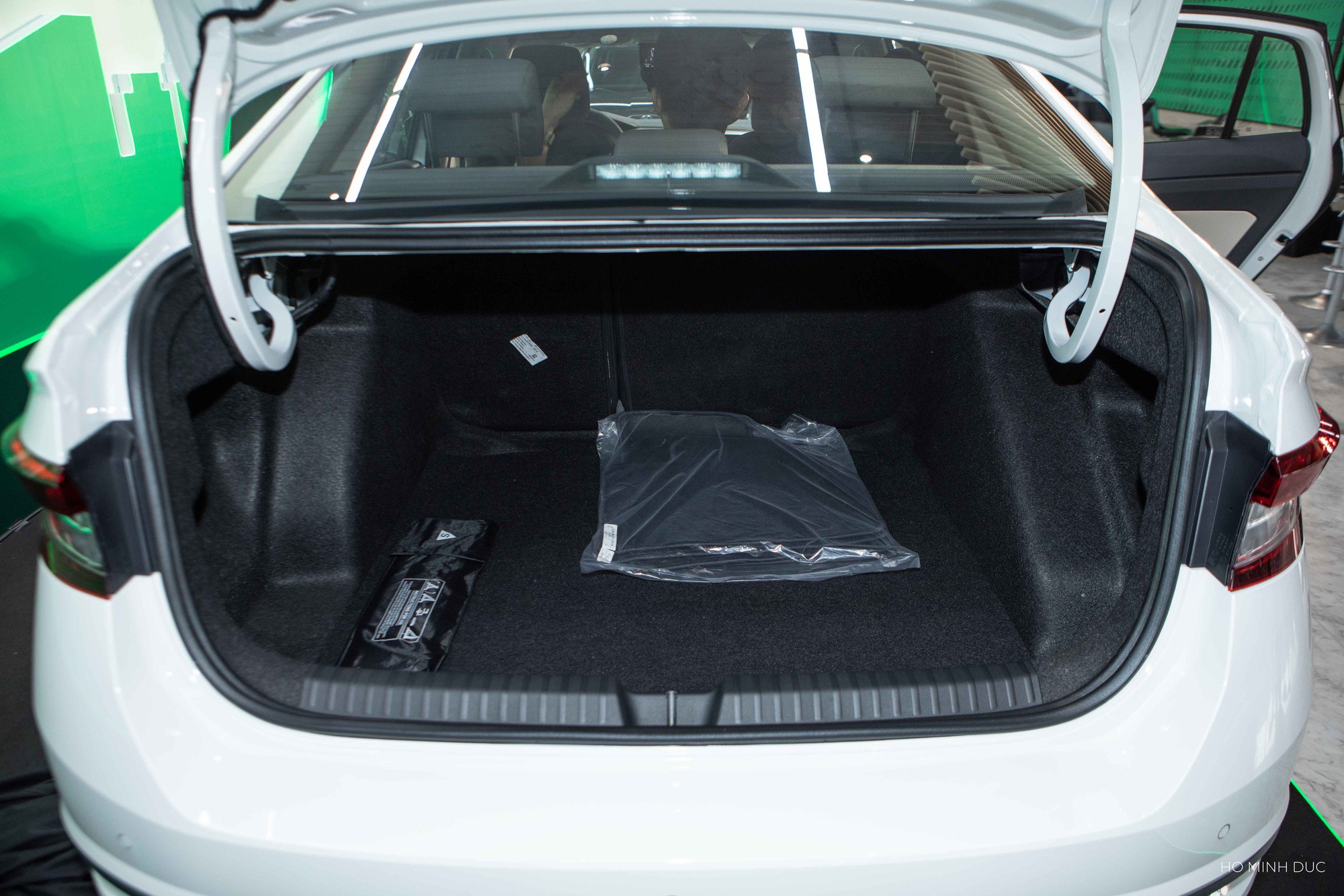 Vừa ra mắt Việt Nam xe ngang cỡ Vios, Accent nhưng gầm cao, khung gầm châu Âu đầm chắc, giá từ 421 triệu- Ảnh 5.