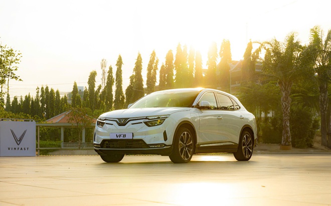 VinFast VF 8 - Chuẩn mực mới về SUV 5 chỗ tầm giá 1 tỷ đồng- Ảnh 1.