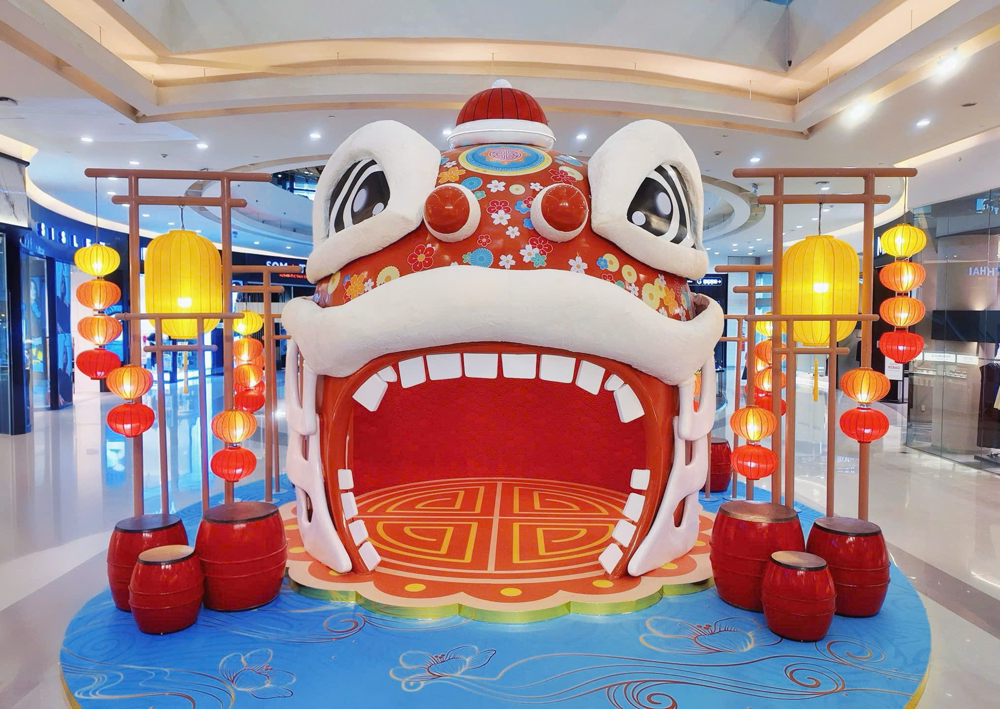 Crescent Mall rực rỡ mùa trăng rằm 2025 với chuỗi sự kiện nhiệm màu, kết nối mọi thế hệ- Ảnh 1.