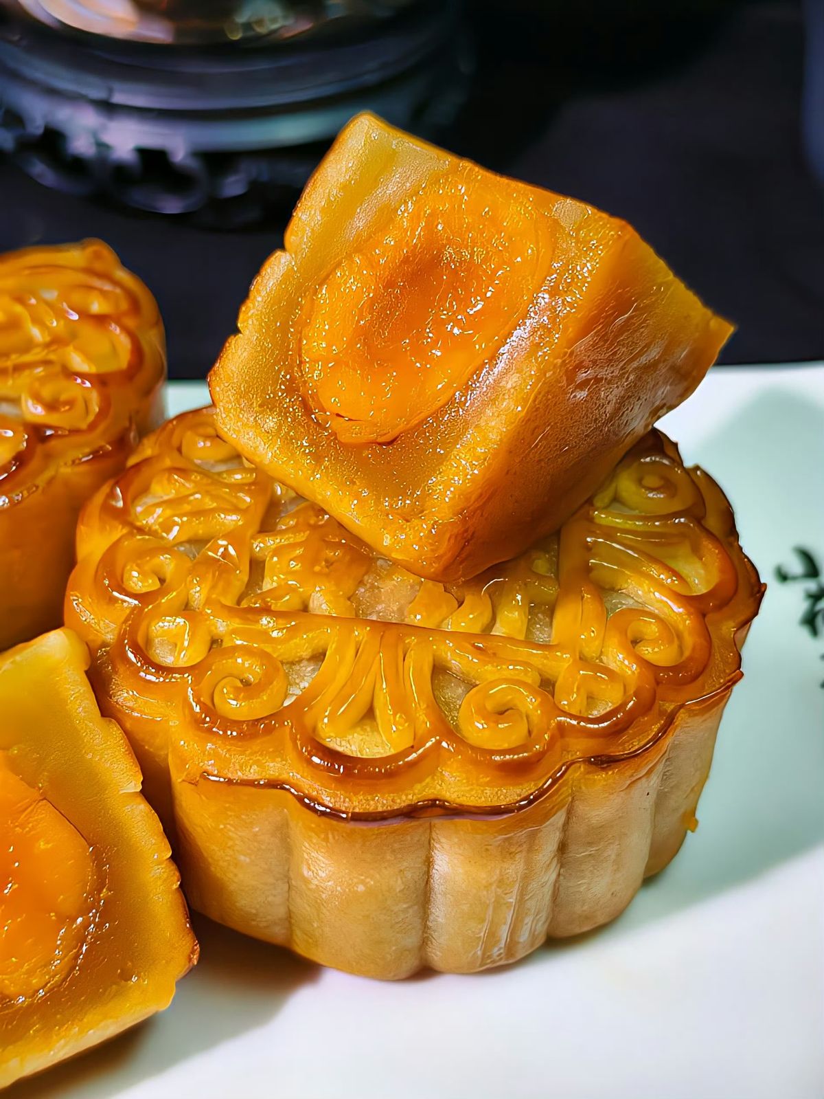 Vào vụ bánh Trung thu, trứng muối tươi "cháy hàng" mọi mặt trận- Ảnh 7.
