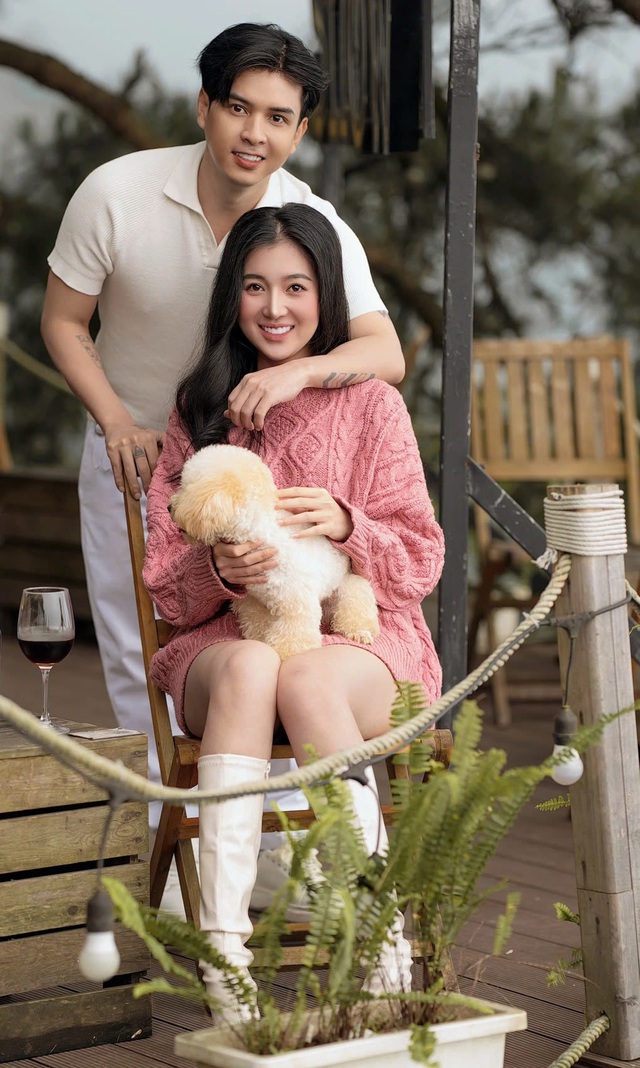 Ảnh cưới của nam ca sĩ Vbiz và vợ kém 17 tuổi: Visual cô dâu "đỉnh nóc kịch trần", xinh hơn Hoa hậu!- Ảnh 11.