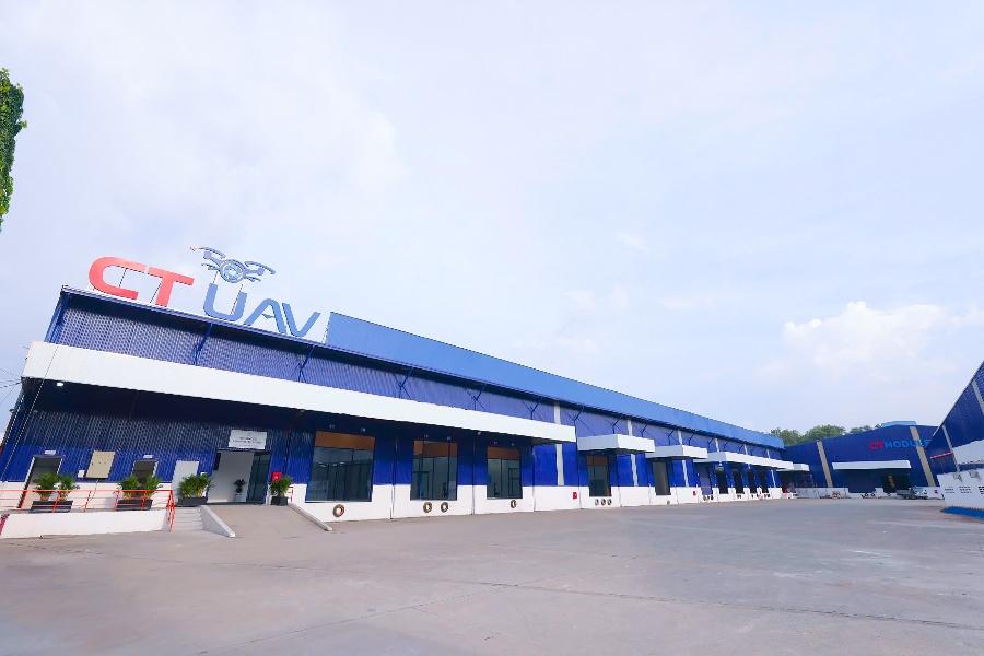CT UAV – Ấn tượng với nhà máy đúc composite tự tiến hóa- Ảnh 1.