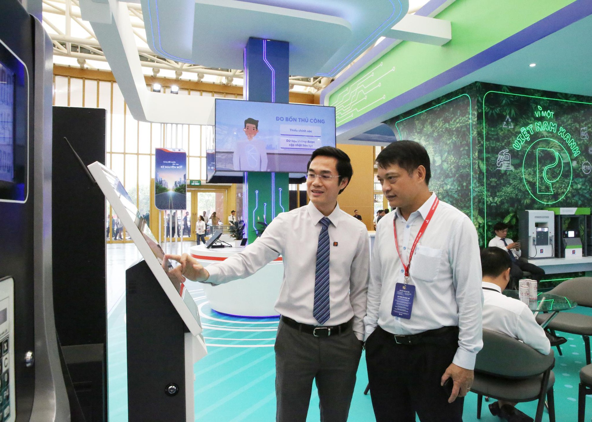 Giới thiệu mô hình 'Cửa hàng xăng dầu tự động' tại Triển lãm Quốc gia 80 năm Quốc khánh- Ảnh 3.