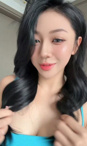 Vừa khóc than trên live, Trần Hà Linh nhanh chóng quay về đường đua, công khai "xin" Top 1- Ảnh 3.