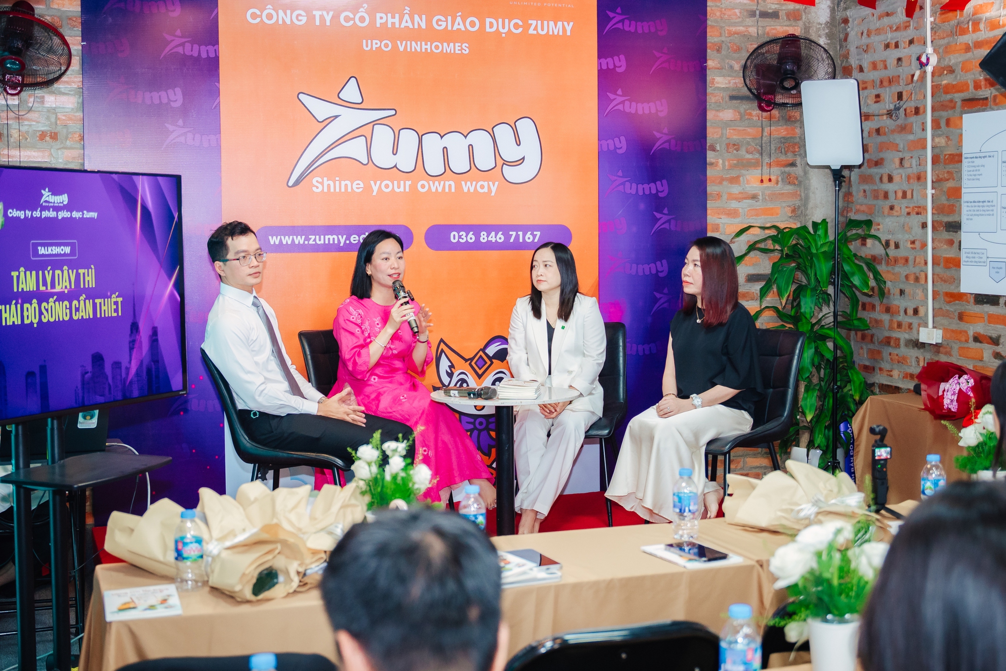 Tuổi dậy thì - khi con khủng hoảng, bố mẹ lo lắng: Chuyên gia tâm lý khuyên "hãy lắng nghe ngôn ngữ của con"- Ảnh 1.
