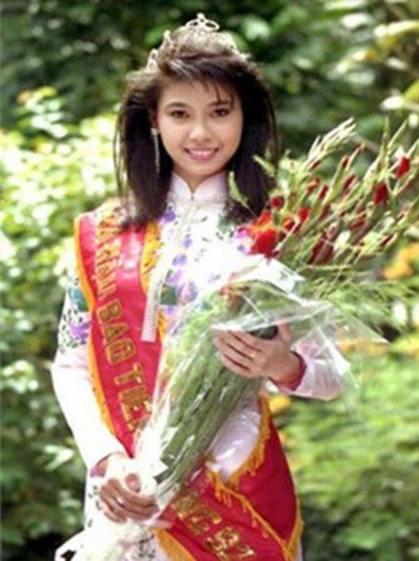 Hoa hậu Việt lấy đại gia hơn 12 tuổi: Ở biệt thự 400 tỷ, từng tự ti vì chồng nói “to như voi”- Ảnh 1.