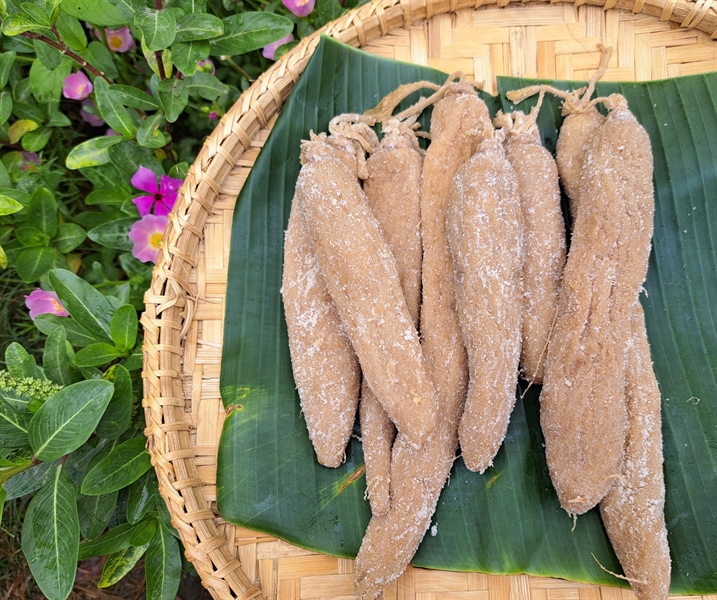 Món ăn gắn với ký ức tuổi thơ nghèo khó nhưng giờ là "đặc sản đính kèm" nổi tiếng ở miền Tây- Ảnh 2.