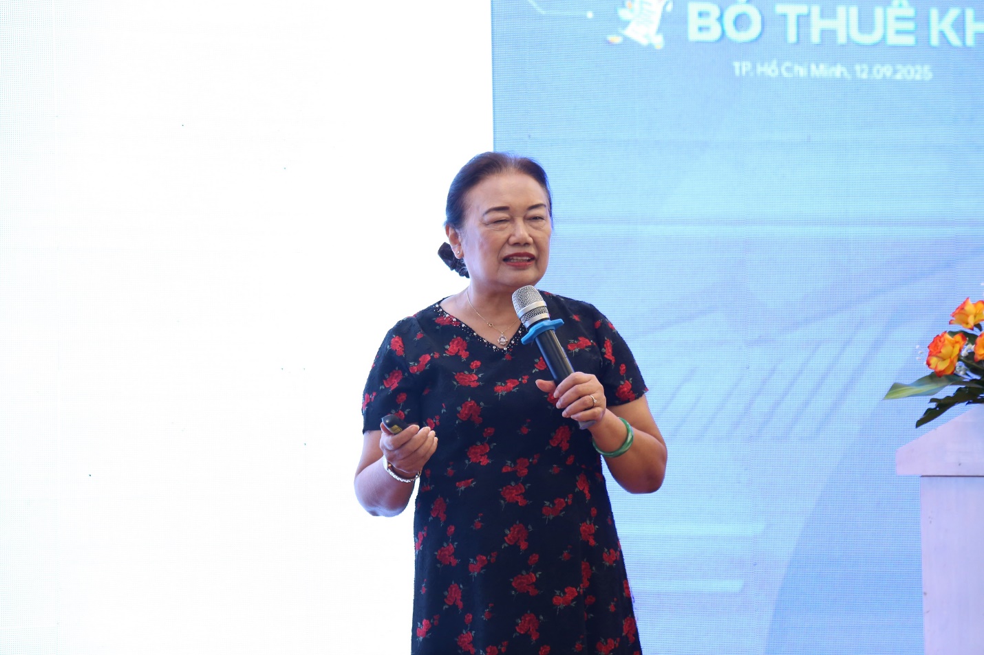 Ngân hàng vào cuộc hỗ trợ tháo gỡ băn khoăn cho hộ kinh doanh khi bỏ thuế khoán- Ảnh 2.