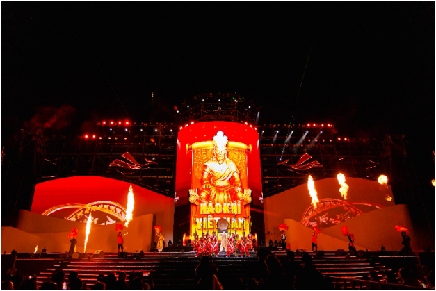 Hàng nghìn khán giả hòa trong không gian văn hóa nghệ thuật La Tiên Show – The Cội- Ảnh 5.