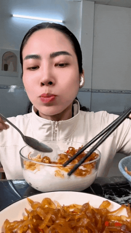 Món ăn gắn với ký ức tuổi thơ nghèo khó nhưng giờ là "đặc sản đính kèm" nổi tiếng ở miền Tây- Ảnh 13.