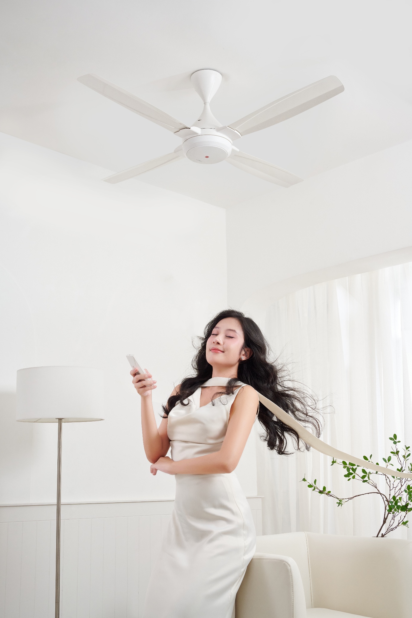 Mát hơn, êm hơn, đẳng cấp hơn với quạt trần G56DG từ KDK- Ảnh 2.