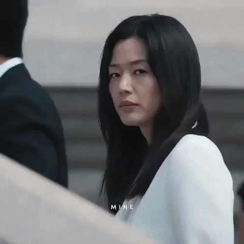 "Mợ chảnh" Jeon Ji Hyun U45 trẻ đẹp vô đối, vòng eo con kiến săn chắc thấy mê nhờ chăm tập môn này!- Ảnh 4.