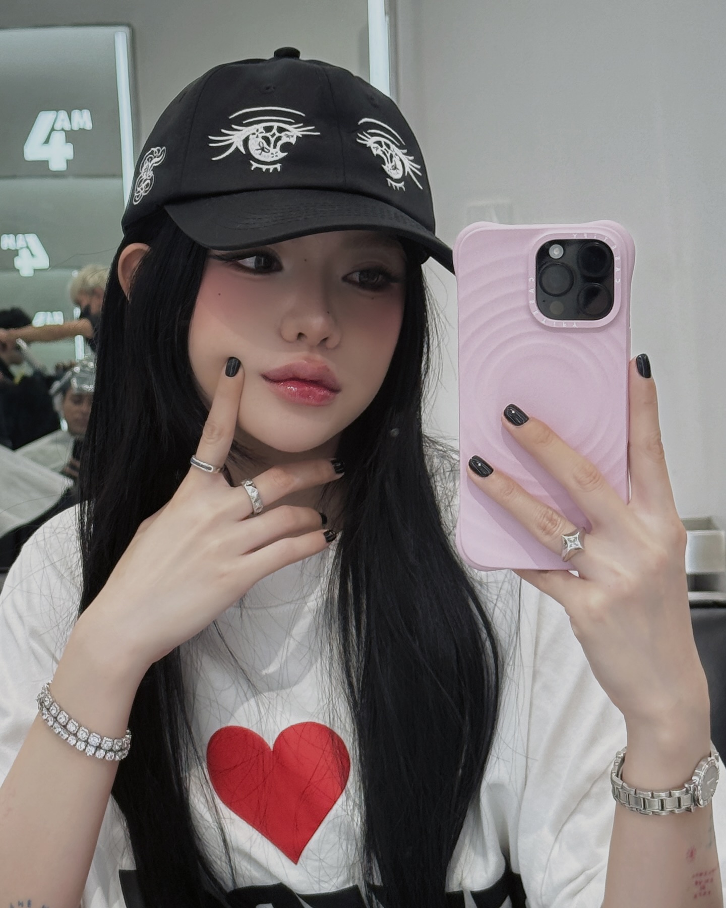 “Búp bê dao kéo” Việt Nam mỗi tháng thay 1 gương mặt, học Lisa mặt quần siêu ngắn nhưng... thê thảm- Ảnh 8.