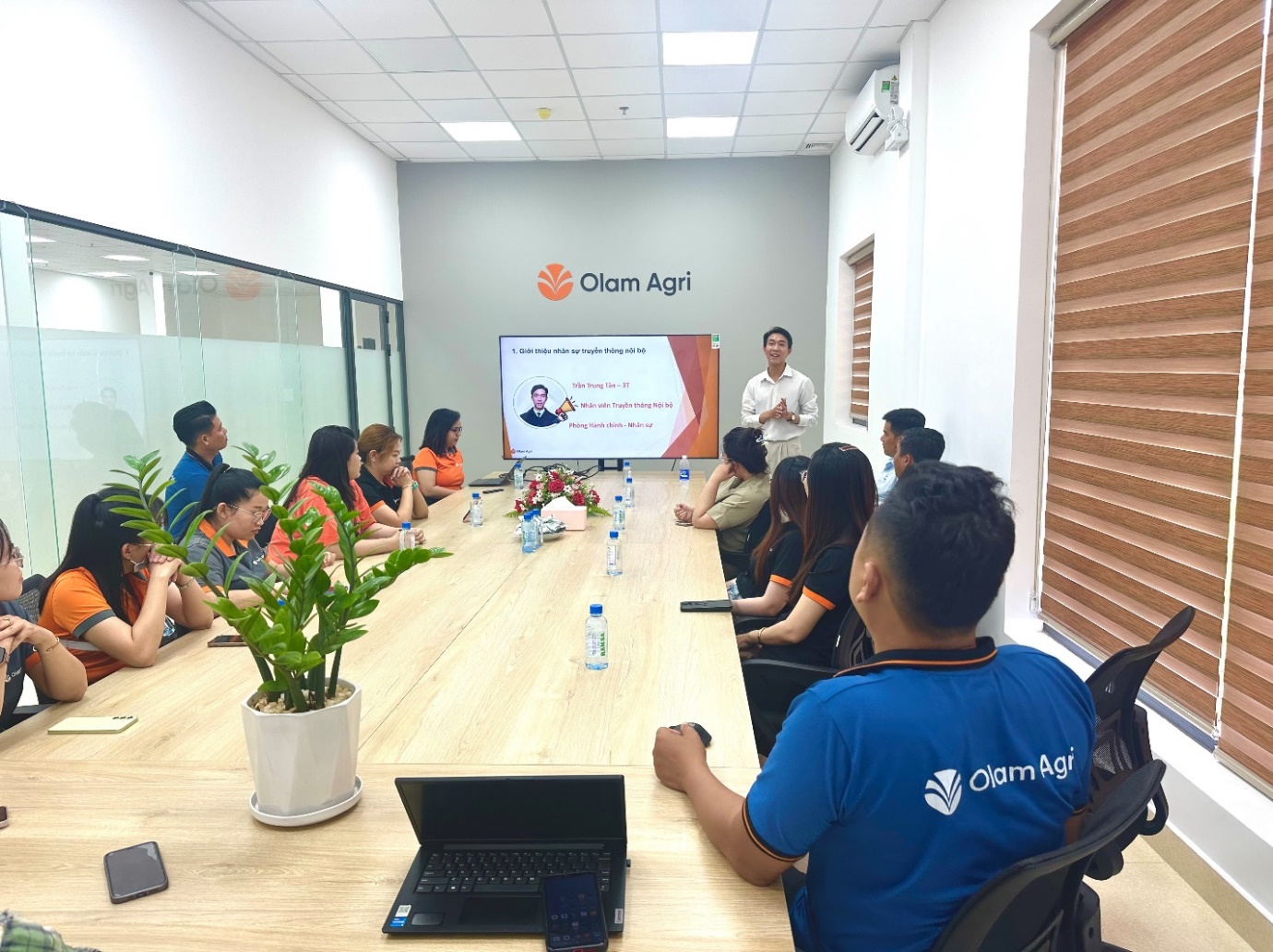 Trưởng thành từ bên trong: Khi con người là nền tảng phát triển bền vững- Ảnh 2.