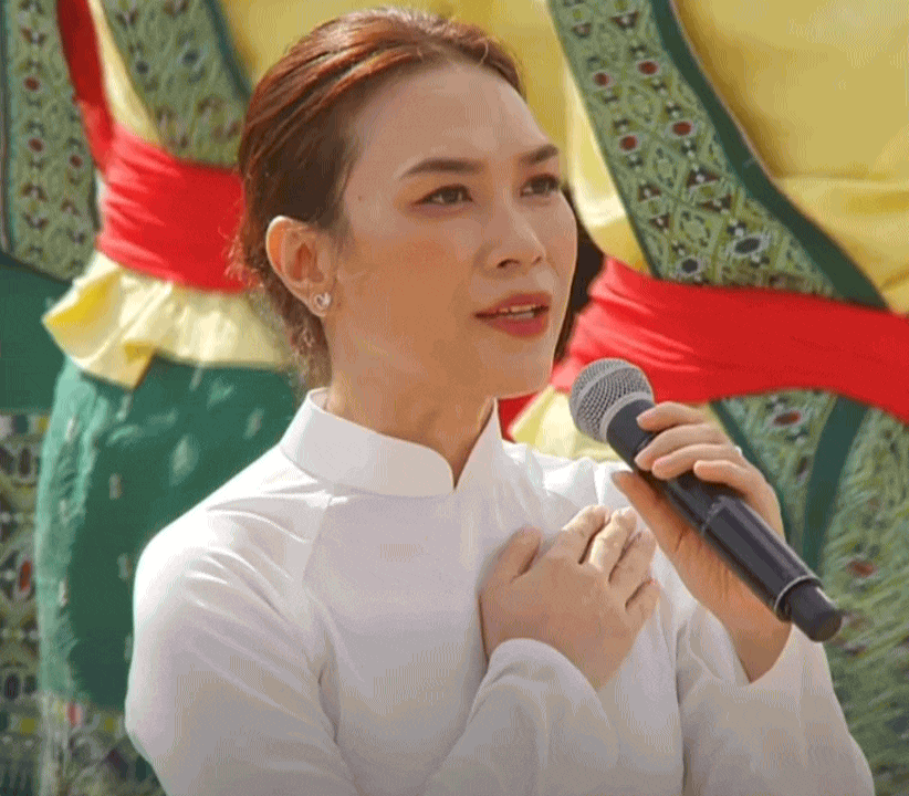 Phụ huynh rơi nước mắt khi con gái hát cùng Mỹ Tâm ngày Đại lễ 2/9, niềm tự hào gia đình kể sao cho hết!- Ảnh 2. Phụ huynh rơi nước mắt khi con gái hát cùng Mỹ Tâm ngày Đại lễ 2/9, niềm tự hào gia đình kể sao cho hết!- Ảnh 2.