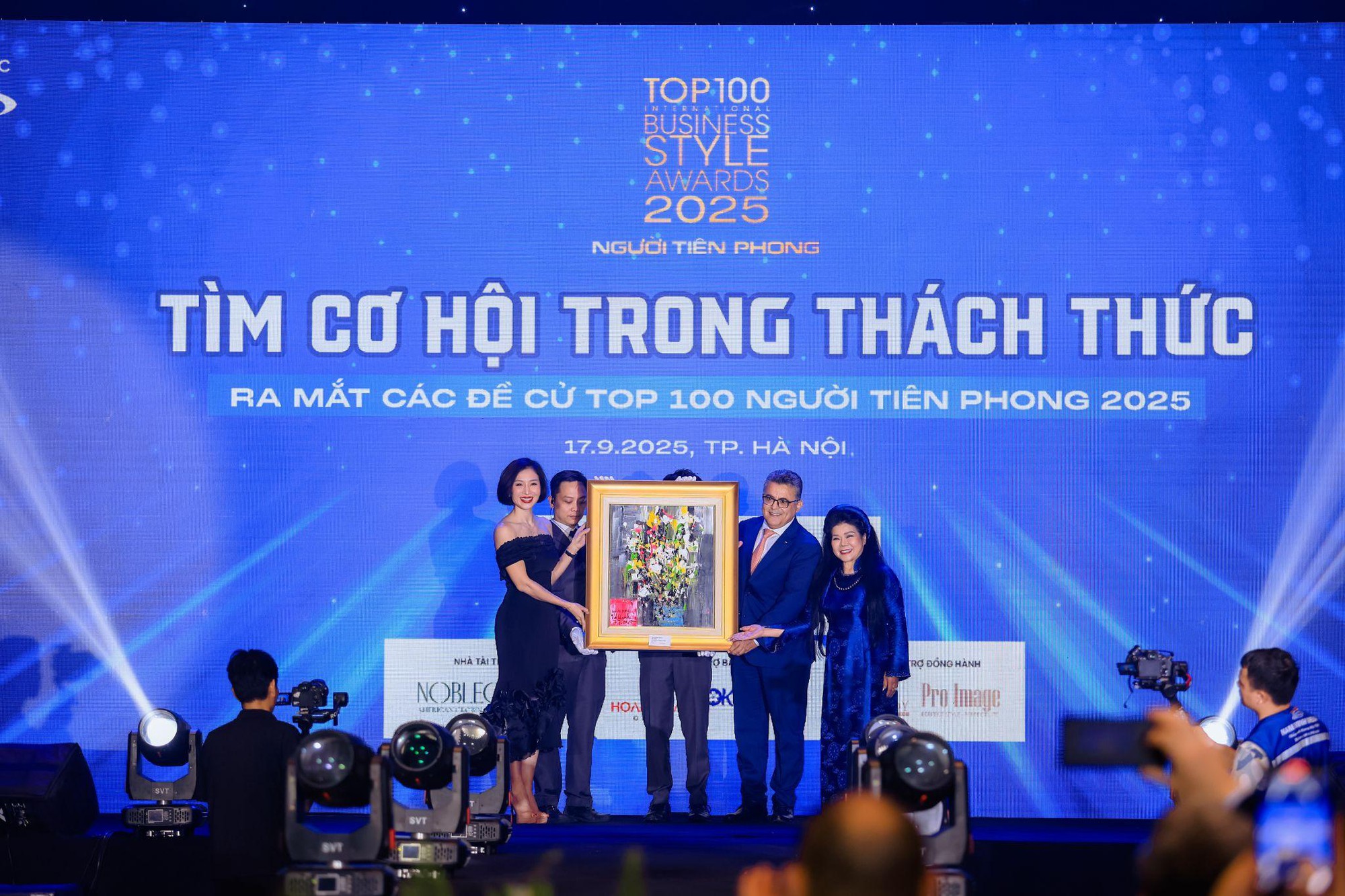 Hà Nội sôi động với hành trình tìm kiếm Top 100 Người tiên phong 2025- Ảnh 3.