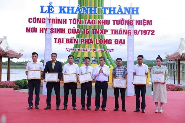 Khánh thành Khu tưởng niệm thanh niên xung phong hy sinh tại bến phà Long Đại- Ảnh 4.