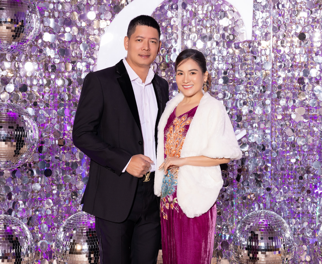 Nam thần Việt xa rời showbiz: Sống thầm lặng bên vợ đại gia, nhan sắc tụt dốc, phát tướng khiến ai cũng tiếc hùi hụi- Ảnh 5. Nam thần Việt xa rời showbiz: Sống thầm lặng bên vợ đại gia, nhan sắc tụt dốc, phát tướng khiến ai cũng tiếc hùi hụi- Ảnh 5.