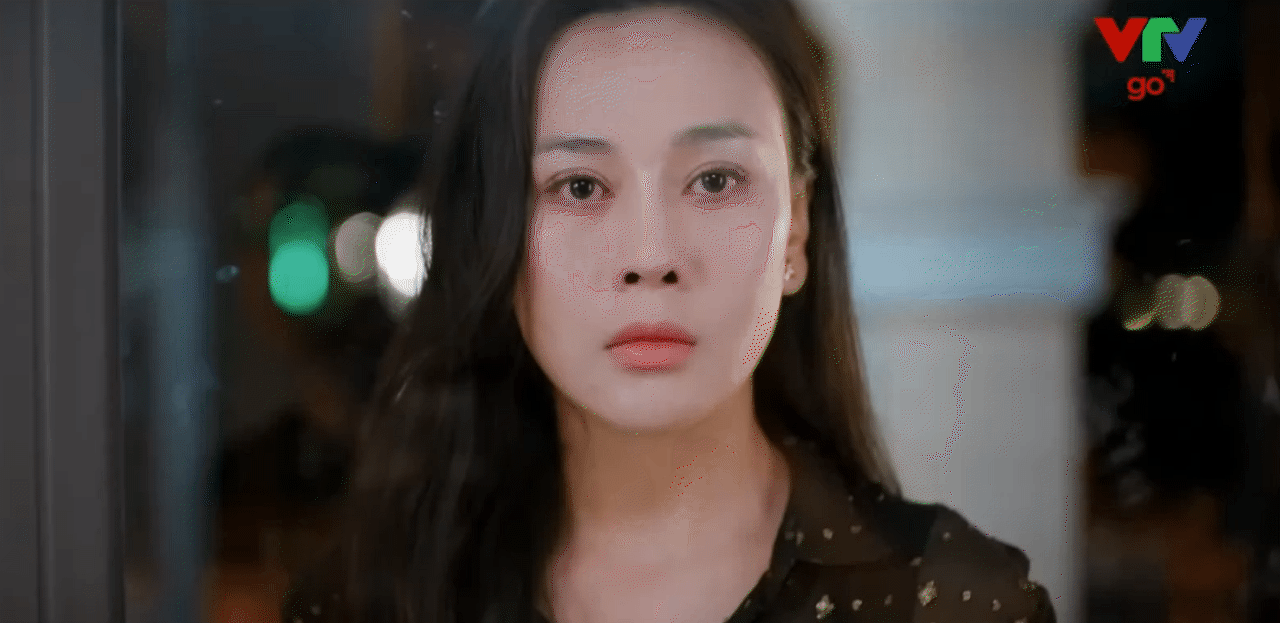 Hóa ra Phương Oanh cũng diện "đồ cũ" vào phim, có cả mẫu váy cô mặc khi đang mang bầu cặp song sinh- Ảnh 1.